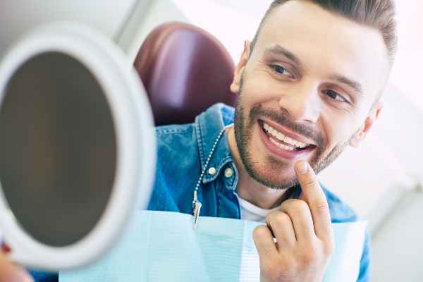 What You Should Know Before Getting Dental Implants